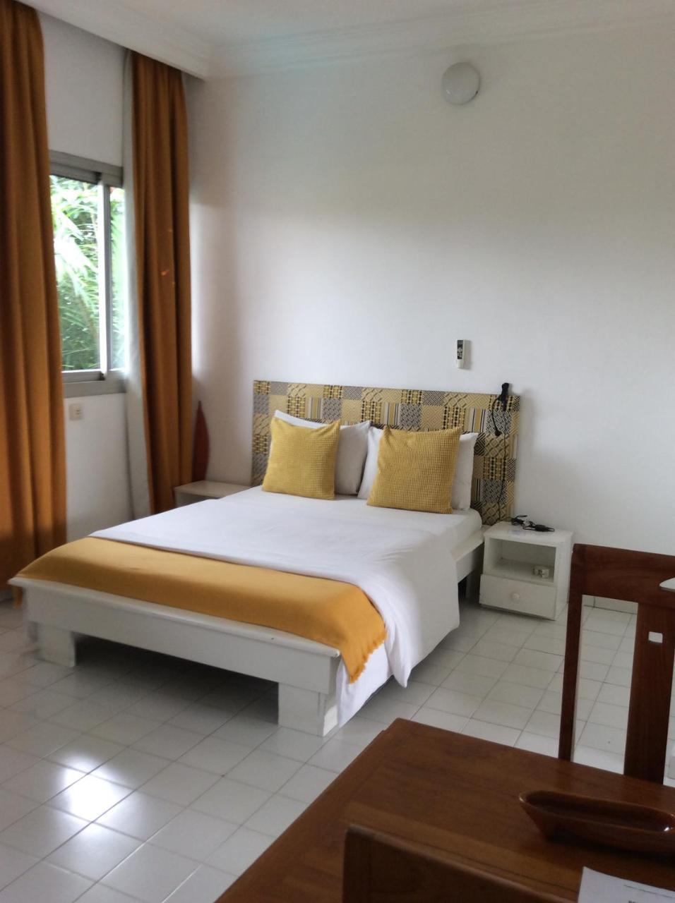 Residence Le Flamboyant Abidjan Exterior foto